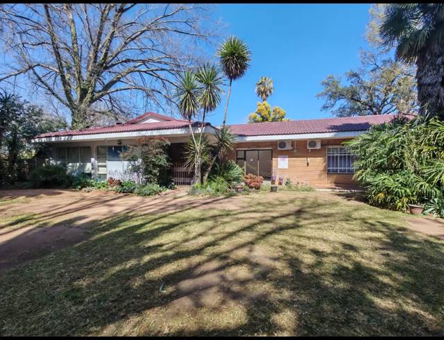 3 BEDROOM HOUSE FOR SALE IN THREE RIVERS PROPER